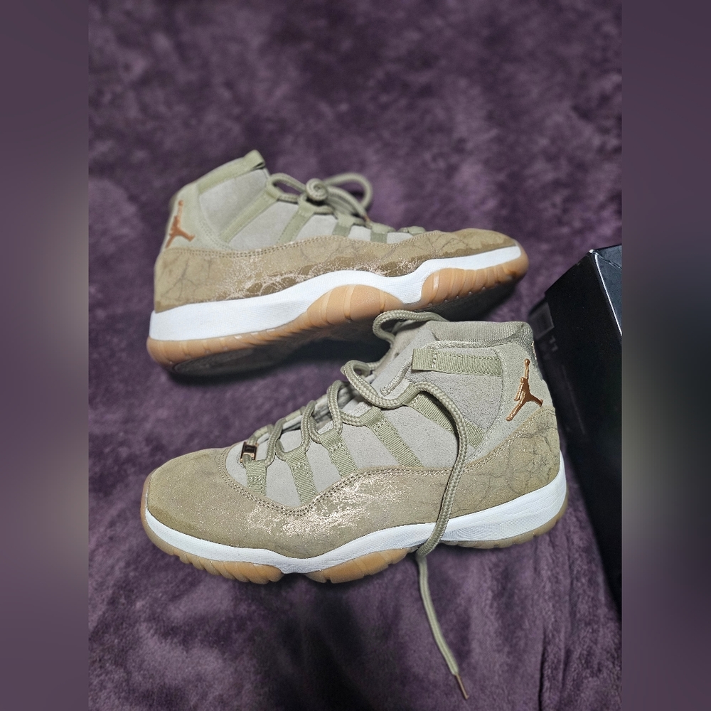 Jordan 11 RetroNeutral Olive (Women's